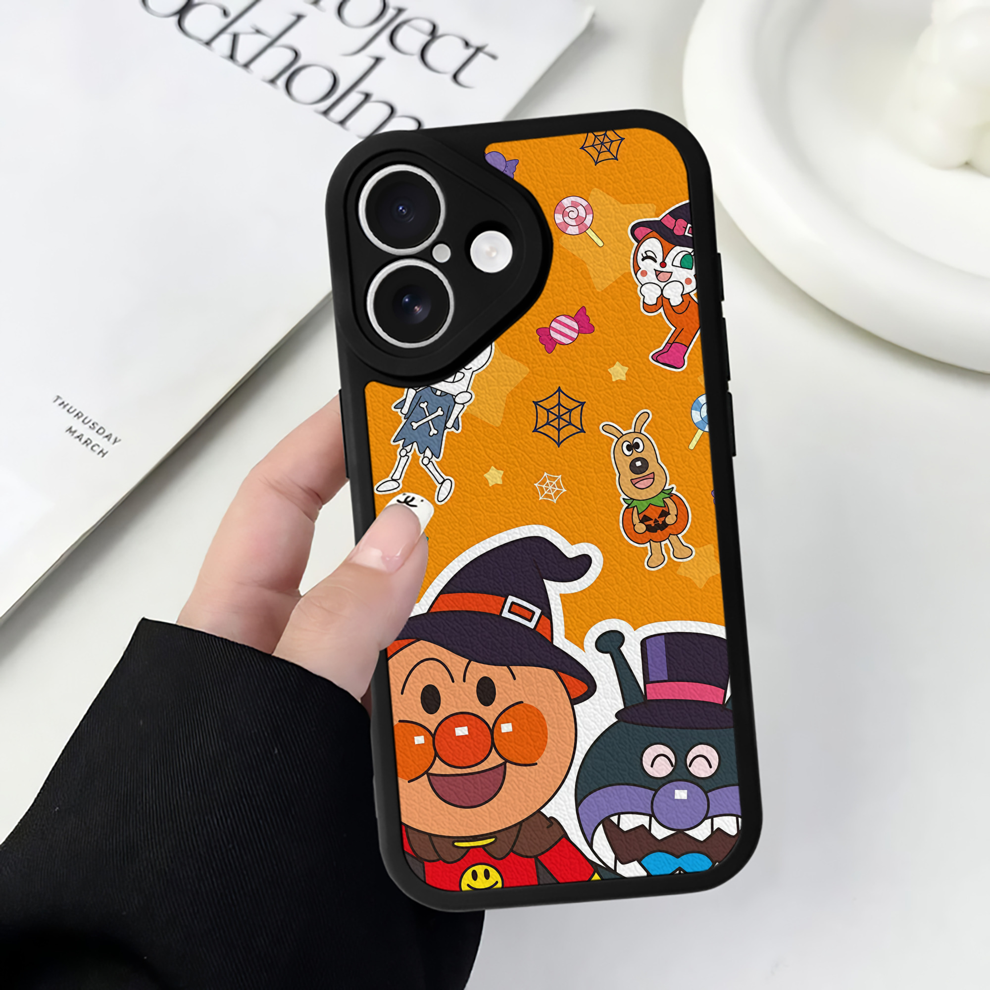 （画像用） アンパンマン Anpanman 【iPhone 16シリーズ対応】シリコンスマホケース（レザー調） 材質：シリコン
